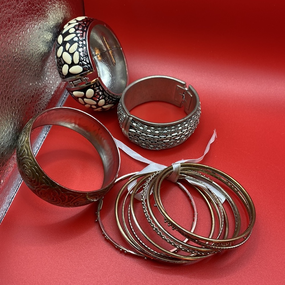 Assorted Bangles - Picture 3 of 7